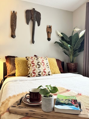 Deluxe Double Room, Balcony, Courtyard View | Blackout drapes, iron/ironing board, free WiFi, bed sheets