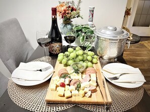 Deluxe Double Room, Balcony, Courtyard View | In-room dining