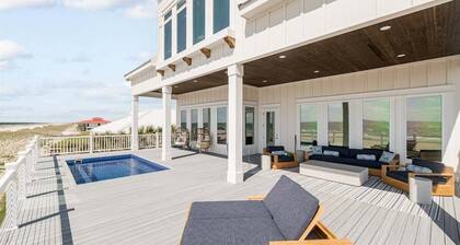 Bourbon Bay - Beachfront with Private Pool