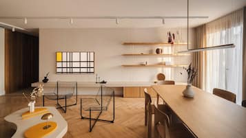 Apartamento (32) | Zona de estar | Una televisión de pantalla plana