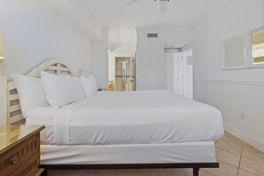 2 bedrooms, internet, bed sheets