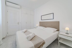1 bedroom, iron/ironing board, travel cot, WiFi - La Punta Balcony Suite (Alcalá)