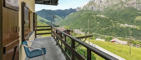 Familienchalet, Mehrere Schlafzimmer, Bergseite (Casa Clelia) | Unterkunftsgelände