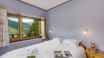 2 bedrooms, bed sheets