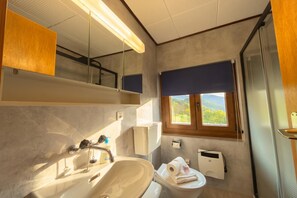 Family Chalet, Multiple Bedrooms, Mountainside (Casa Clelia) | Bathroom - Casa Clelia (Centovalli)