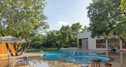 Gir Aatithya Clarks Inn