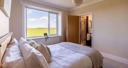 Spacious 4-Bed Lake District Getaway for Groups