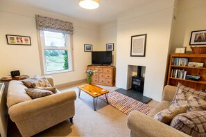 TV, fireplace - Great base for walking and cycling in Keswick (Keswick)