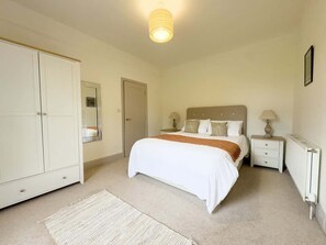 2 bedrooms, iron/ironing board, WiFi, bed sheets - Great base for walking and cycling in Keswick (Keswick)
