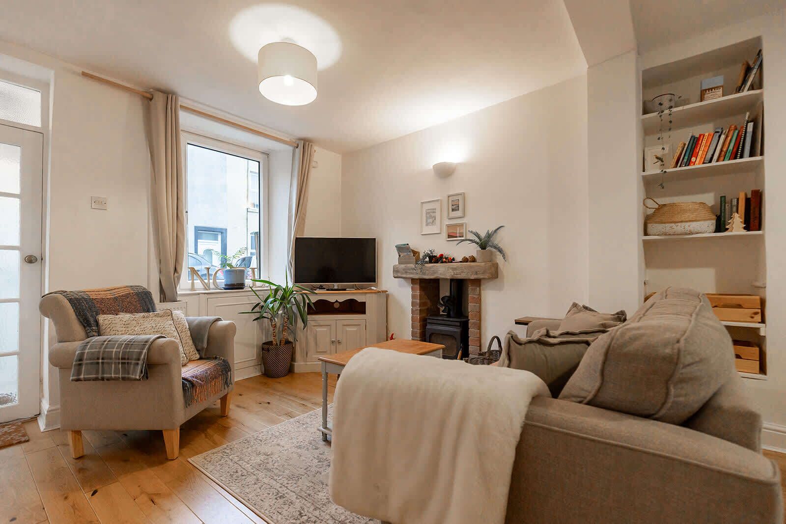 Fernseher, Kamin, Arbeitsbereiche