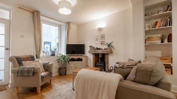 TV, fireplace, offices