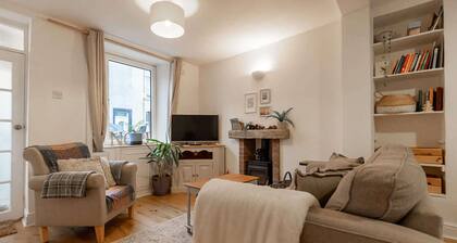 Charming Ulverston Cottage with Garden & Views