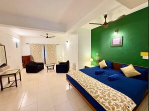 Deluxe Double Room | Free WiFi - Kamat Holiday Home (Calangute)