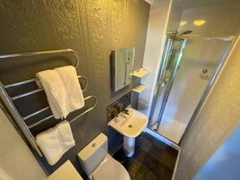 Towels, soap, shampoo, toilet paper