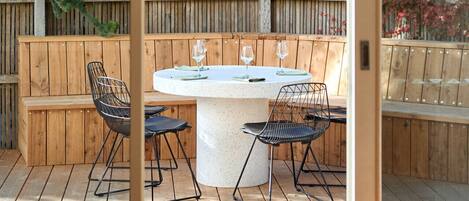 Outdoor dining