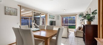 Retro Beach Break - 300 meters to the beach!