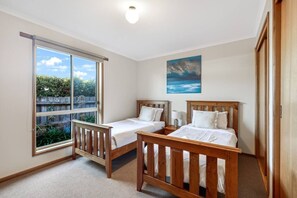 3 bedrooms, iron/ironing board, free WiFi, bed sheets