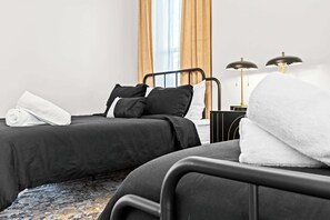 4 bedrooms, iron/ironing board, WiFi, bed sheets