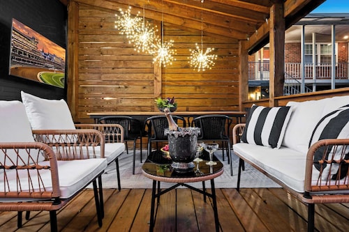 Gatsby Estate | Luxe 7BR Retreat with Game Room