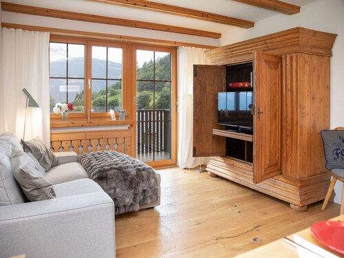 Lovely apartment for 5 guests with WIFI, pool, TV, balcony and panoramic view