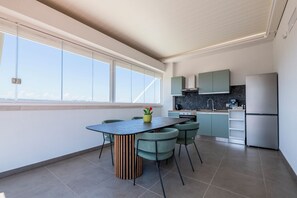 Superior Room, Sea View, Tower | Private kitchen | Full-sized fridge, oven, stovetop, electric kettle - White Coast Relax & Stay (Polignano a Mare)