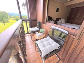 3 bedrooms, iron/ironing board, free WiFi, bed sheets - Lidya's House - 36802 (Entrambasaguas)