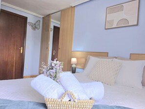 3 bedrooms, iron/ironing board, free WiFi, bed sheets