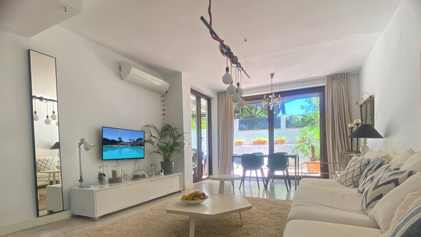 Smart TV - Townhouse in Elviria with pool, Wi-Fi, barbecue and private terrace (Marbella)