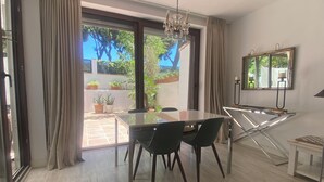 Dining - Townhouse in Elviria with pool, Wi-Fi, barbecue and private terrace (Marbella)