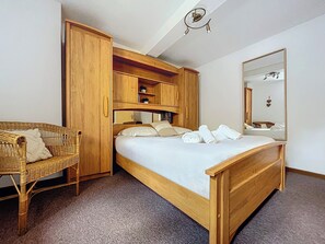 1 quarto, berço de viagem, acesso à internet