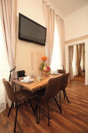 تناول الطعام