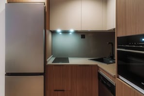 Departamento, 3 habitaciones | Cocina privada | Refrigerador, microondas, horno y lavavajillas