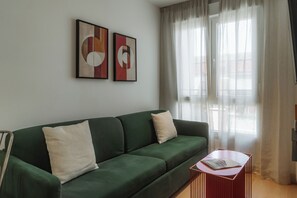 Apartment, 3 Bedrooms | Living area