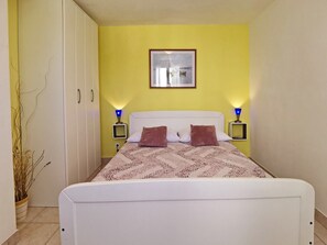 1 Schlafzimmer, WLAN, Bettwäsche