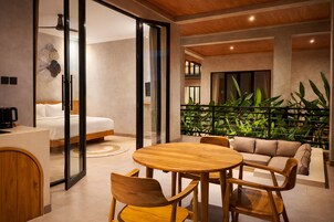 Premium bedding, minibar, in-room safe, free WiFi