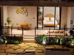 Deluxe Double Room, Pool View