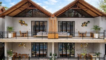 Deluxe Double Room, Pool View | Minibar, in-room safe, free WiFi