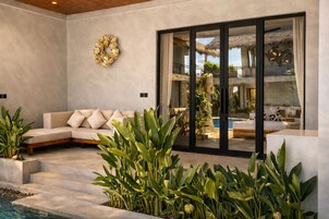 Ropa de cama de alta calidad y minibar 