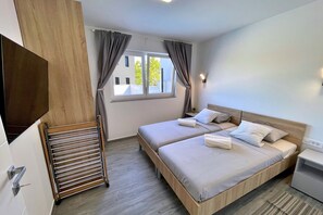2 Schlafzimmer, Bügeleisen/Bügelbrett, WLAN, Bettwäsche