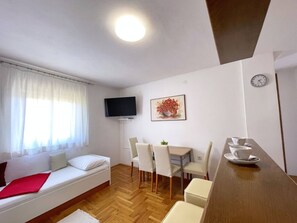 1 habitación, wifi y ropa de cama 