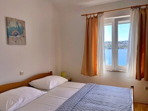 1 bedroom, WiFi, bed sheets