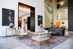 Interior - Enjoy Space and Comfort in 2BE in Las Condes (Santiago)