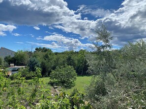 Property grounds - Apartment Horvat - 210 m from the sea, terrace, sea view, first floor, BBQ, free parking (Šilo)