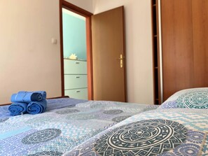 1 habitación, wifi y ropa de cama