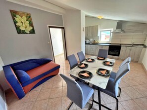 Interior - Apartment Mara - sea view, terrace, pet-friendly, washing machine, BBQ (Šilo)