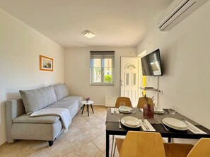 Interior - Apartment Pinta de Sol - pet-friendly, terrace, BBQ, quiet area (Cizici)