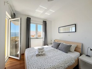 2 bedrooms, WiFi, bed sheets