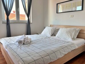 2 bedrooms, WiFi, bed sheets