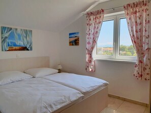 2 室のベッドルーム、WiFi、ベッドシーツ