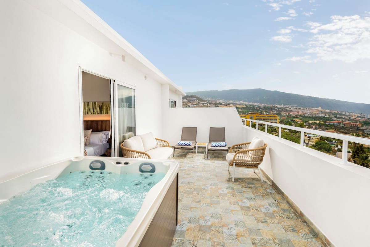 Presidential Room | In-room safe, free WiFi, bed sheets